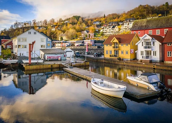 Lägenhet Fjordside Escape - Spacious With Amazing Views *