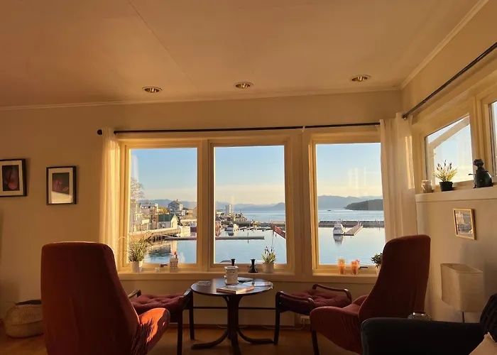 Lägenhet Fjordside Escape - Spacious With Amazing Views