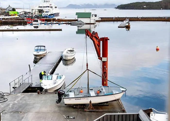 Lägenhet Fjordside Escape - Spacious With Amazing Views *