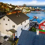 Fjordside Escape - Spacious With Amazing Views *
