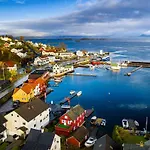 Fjordside Escape - Spacious With Amazing Views Tysnes